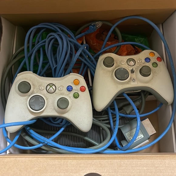 Xbox 360 - Picture 3 of 10